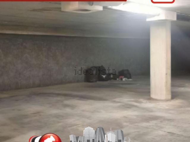 Garage in vendita di m² in Via Arno