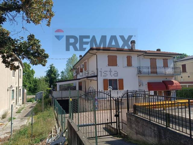 Garage in vendita di m² in Via Arginone, 160
