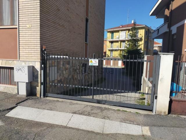 Garage in vendita di m² in Via Arturo dell&apos Oro, 22
