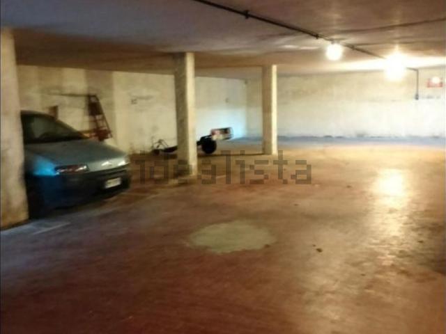 Garage in vendita di m² in Via Augusto Anfossi