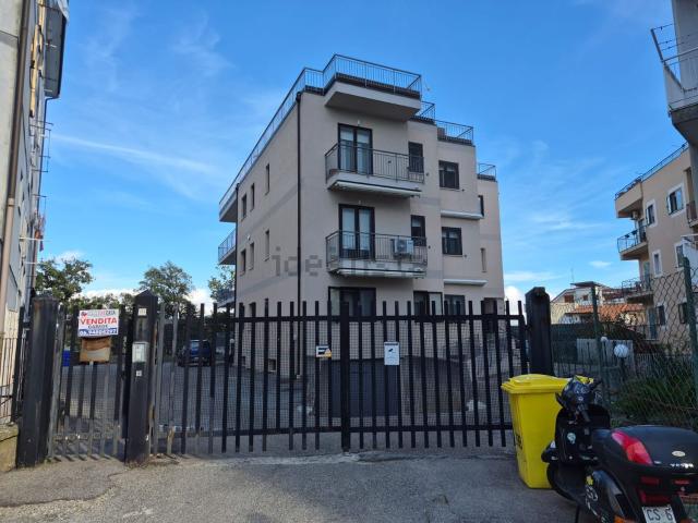 Garage in vendita di m² in Via Bambinello Gesù, 35
