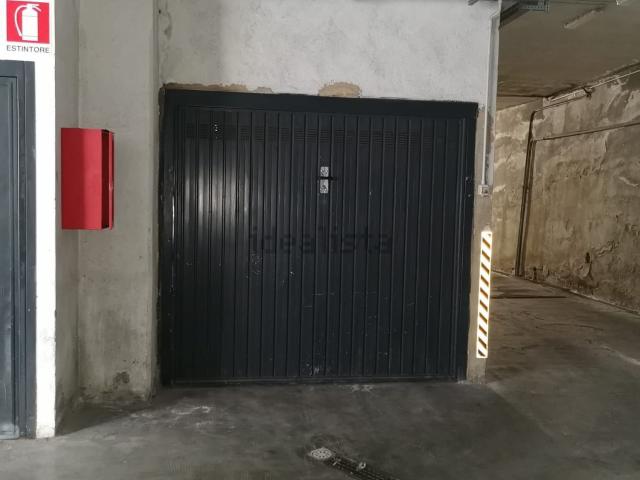 Garage in vendita di m² in Via Barborine