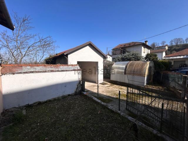 Garage in vendita di m² in Via Basse Sant&apos Anna, 15