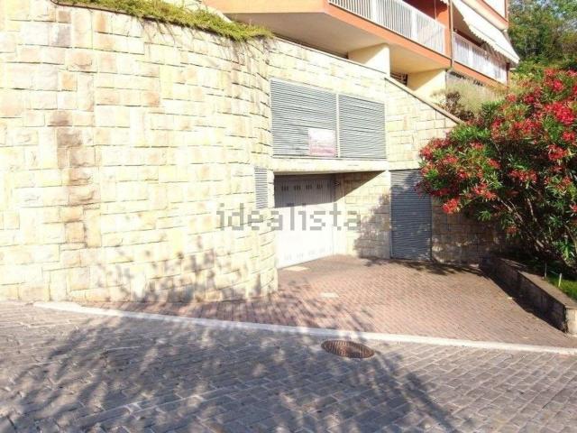 Garage in vendita di m² in Via Bonomea