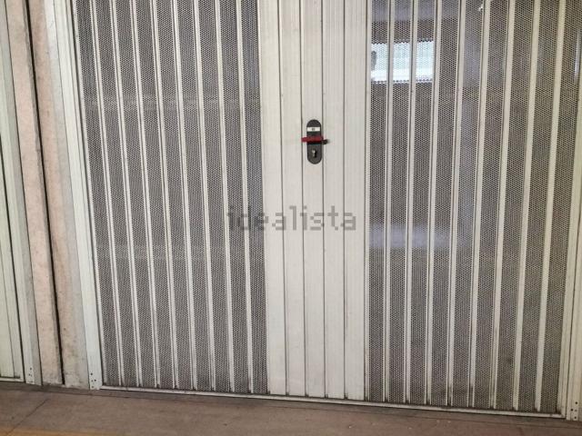 Garage in vendita di m² in Via Brigate Partigiane, 3