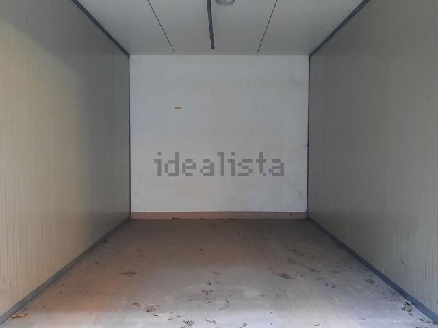 Garage in vendita di m² in Via C. Cassan