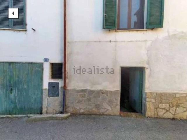 Garage in vendita di m² in Via Camillo Benso Conte di Cavour, 39