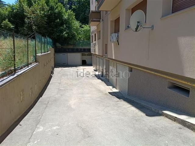 Garage in vendita di m² in Via Canonica