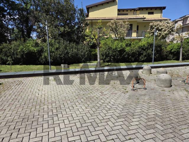 Garage in vendita di m² in Via Caduti di Nassirya, 1