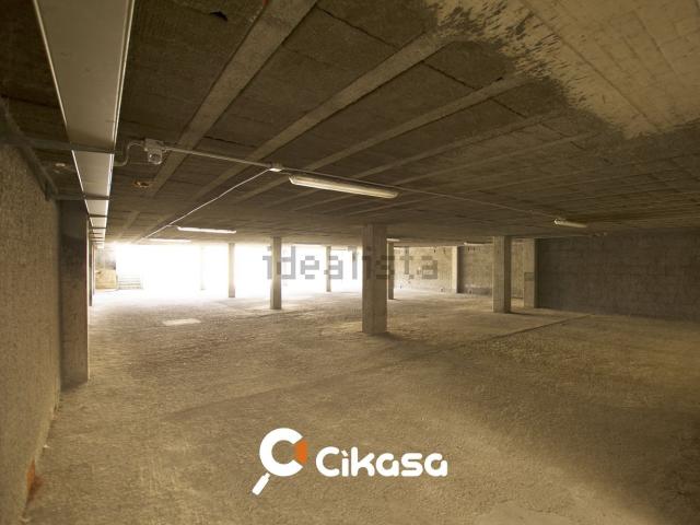 Garage in vendita di m² in Via Cagliari