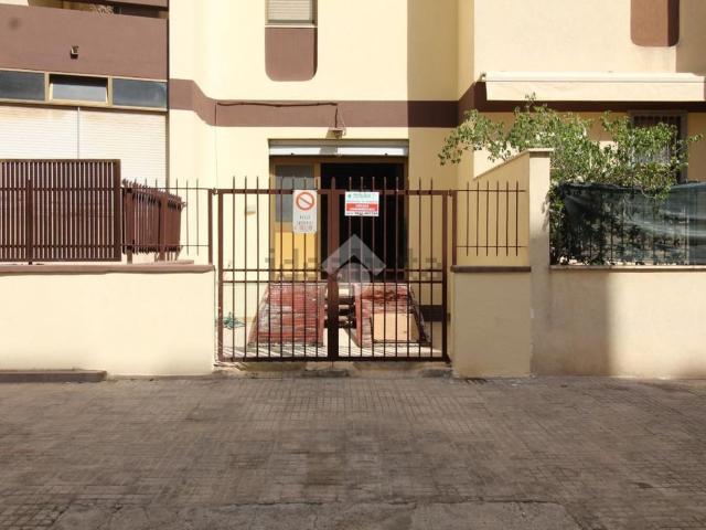 Garage in vendita di m² in Via Capodistria, 19