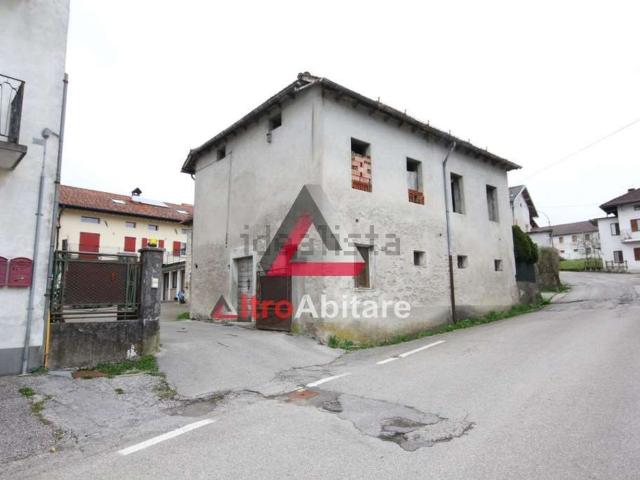 Garage in vendita di m² in Via Carve