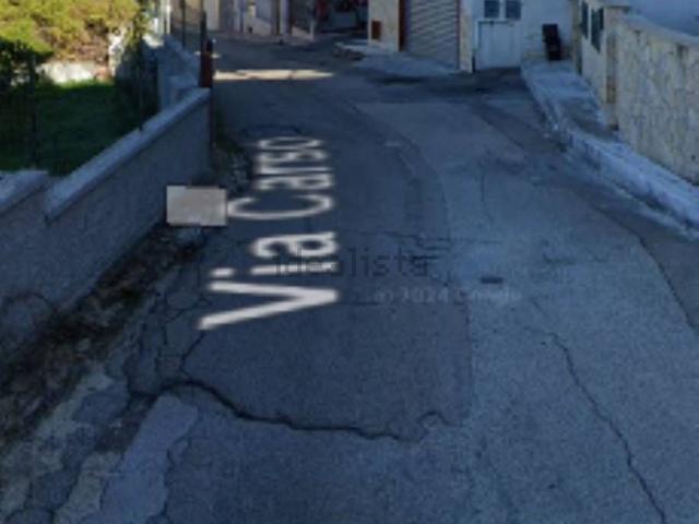 Garage in vendita di m² in Via Carso