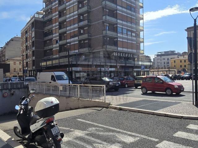 Garage in vendita di m² in Via Castello