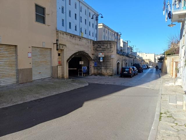 Garage in vendita di m² in Via Casalnuovo, 160