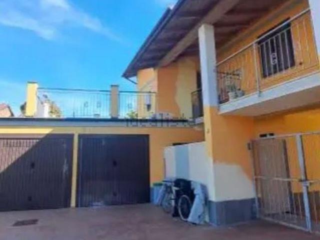 Garage in vendita di m² in Via Cesare Viazzi, 7