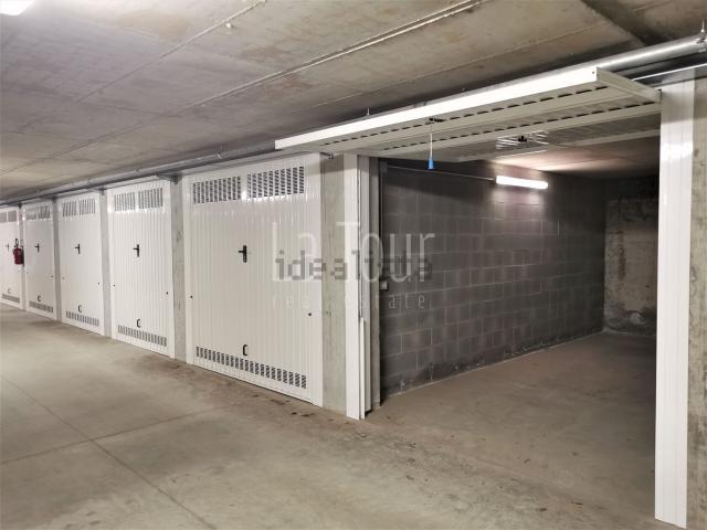 Garage in vendita di m² in Via Chambéry, 71
