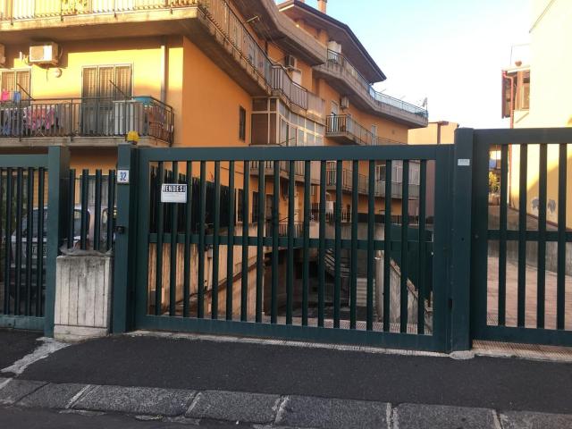 Garage in vendita di m² in Via Ciro Menotti, 32