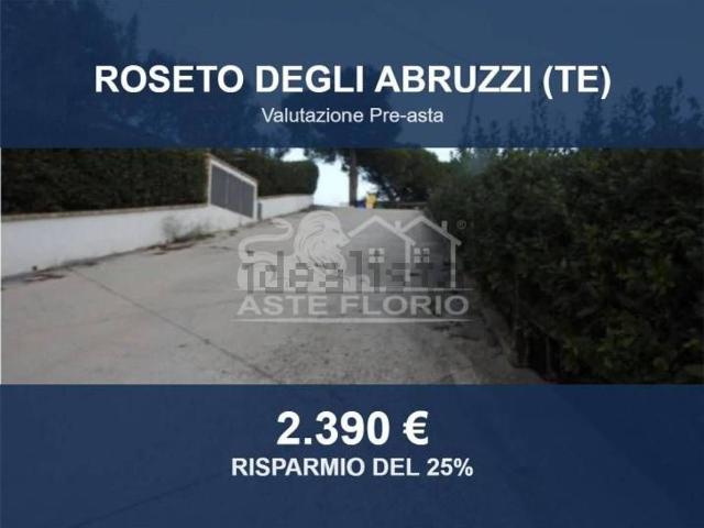 Garage in vendita di m² in Via Colle della Corte, 23