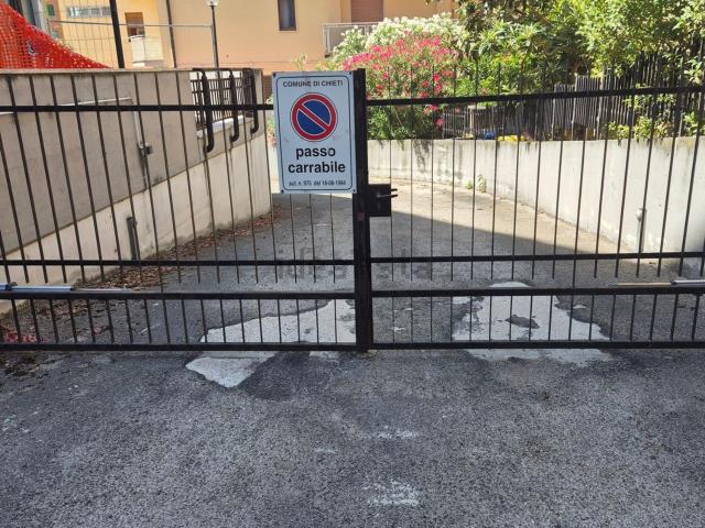 Garage in vendita di m² in Via Colonnetta, 40