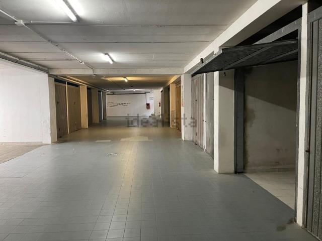 Garage in vendita di m² in Via Danimarca