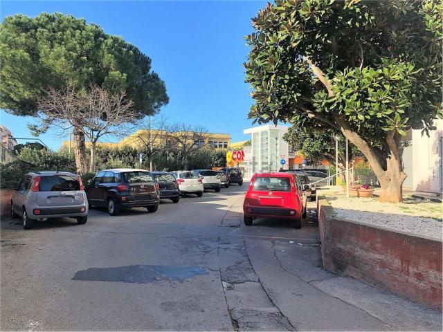 Garage in vendita di m² in Via Dalmazia, 21