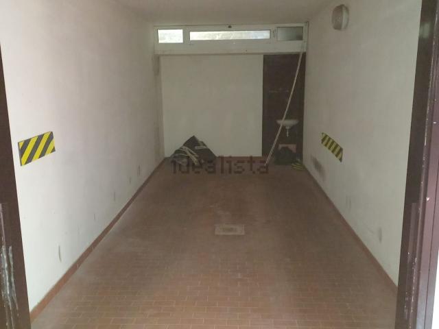Garage in vendita di m² in Via Decumana