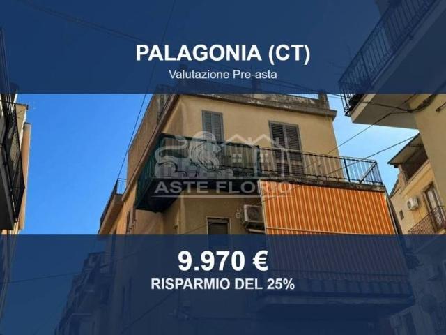 Garage in vendita di m² in Via degli Orti, 3