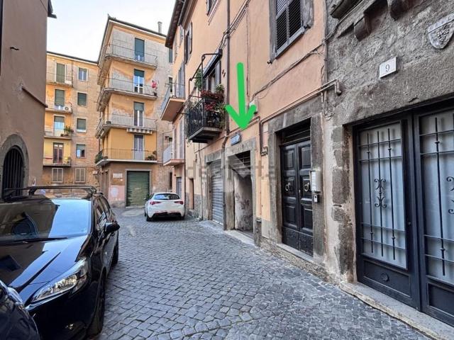 Garage in vendita di m² in Via del Bottalone, 13