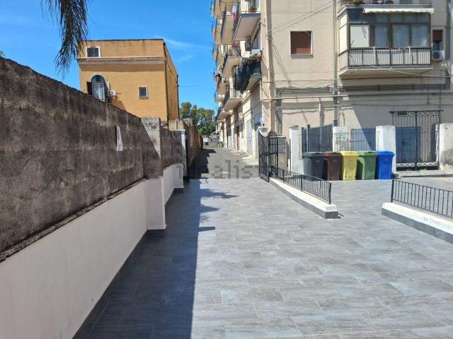 Garage in vendita di m² in Via del Bosco, 128
