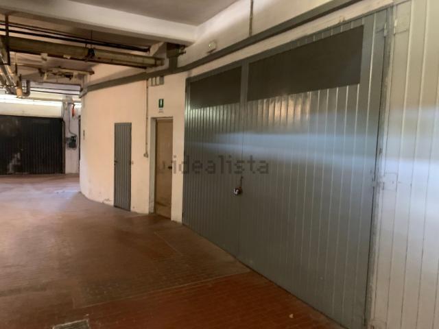 Garage in vendita di m² in Via del Greto, 2