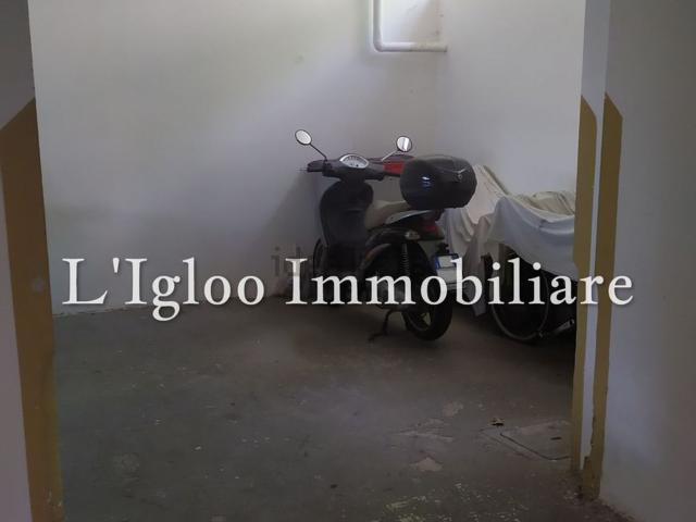 Garage in vendita di m² in Via del Monte Peralba
