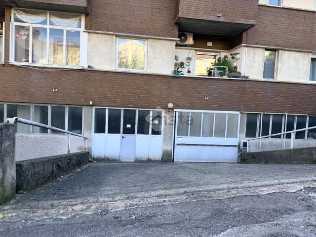 Garage in vendita di m² in Via dell&apos Oliveto, 11