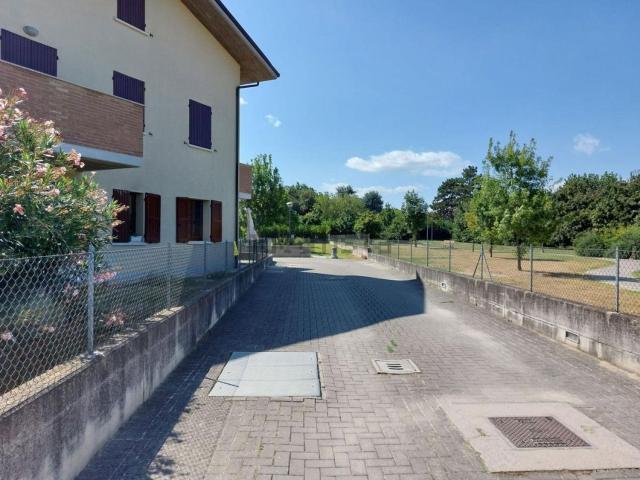 Garage in vendita di m² in Via della Cartiera, 20
