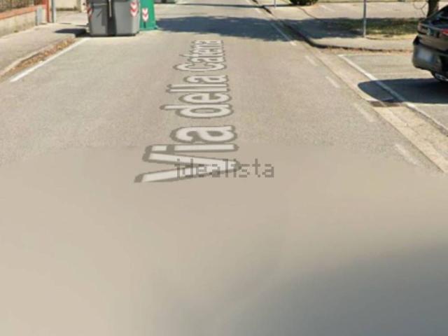 Garage in vendita di m² in Via della Catena