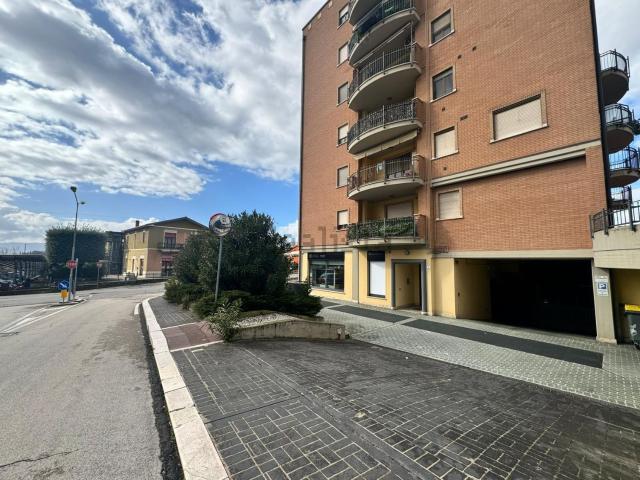Garage in vendita di m² in Via della Fiera, 2