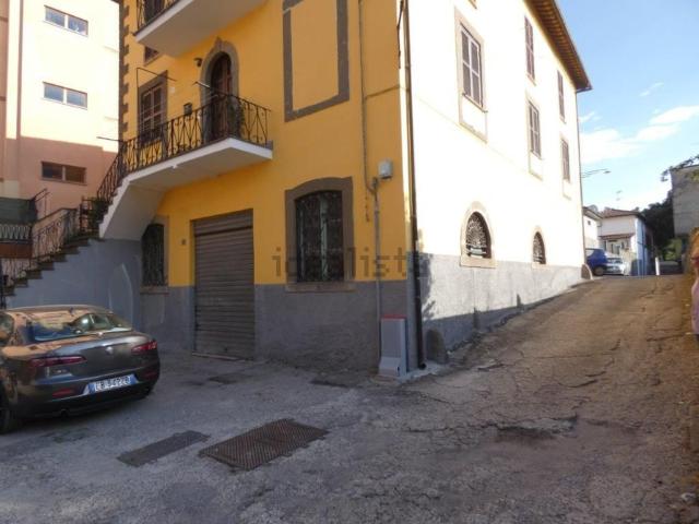 Garage in vendita di m² in Via della palazzina