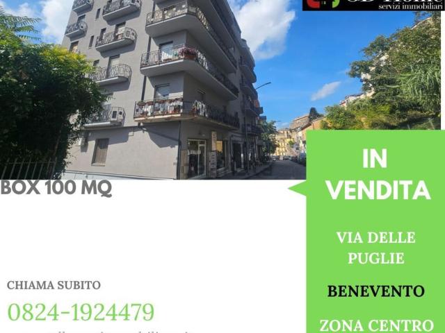 Garage in vendita di m² in Via delle Puglie