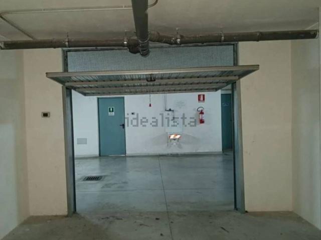 Garage in vendita di m² in Via di Sotto, 3