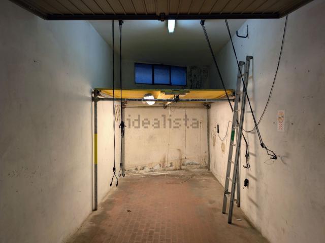 Garage in vendita di m² in Via Emilio Boni