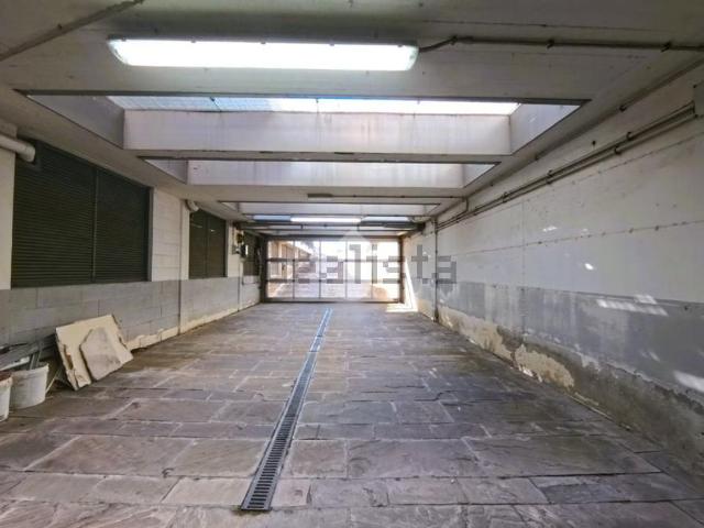 Garage in vendita di m² in Via Enrico Fermi, 15