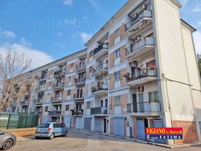 Garage in vendita di m² in Via Ester Loiodice, 10