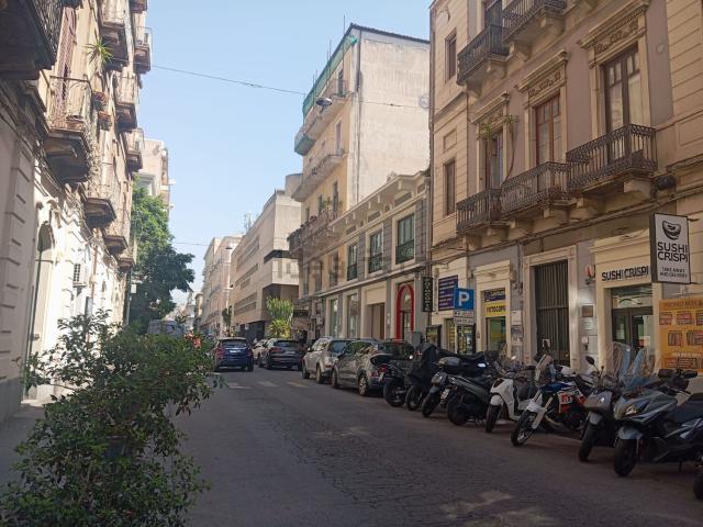Garage in vendita di m² in Via Etnea