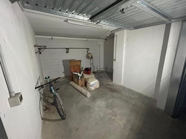 Garage in vendita di m² in Via Ettore Nardi
