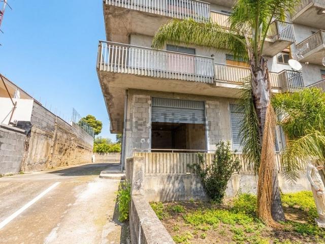 Garage in vendita di m² in Via Federico Parremuto, 13
