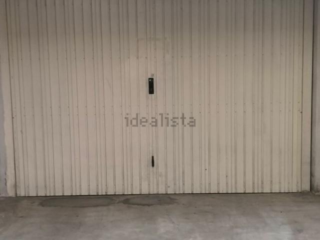 Garage in vendita di m² in Via Fratelli Maioni