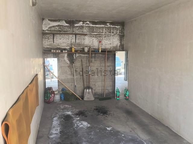 Garage in vendita di m² in Via Fratelli Rosselli