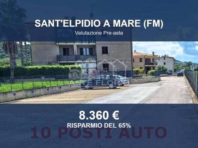 Garage in vendita di m² in Via Fratte, 6701