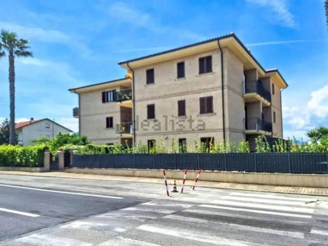 Garage in vendita di m² in Via Fratte, 6701
