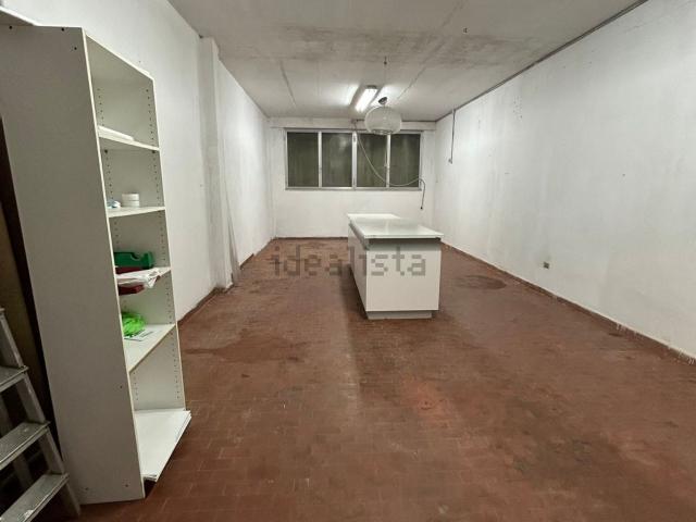 Garage in vendita di m² in Via Francesco Orsoni, 19